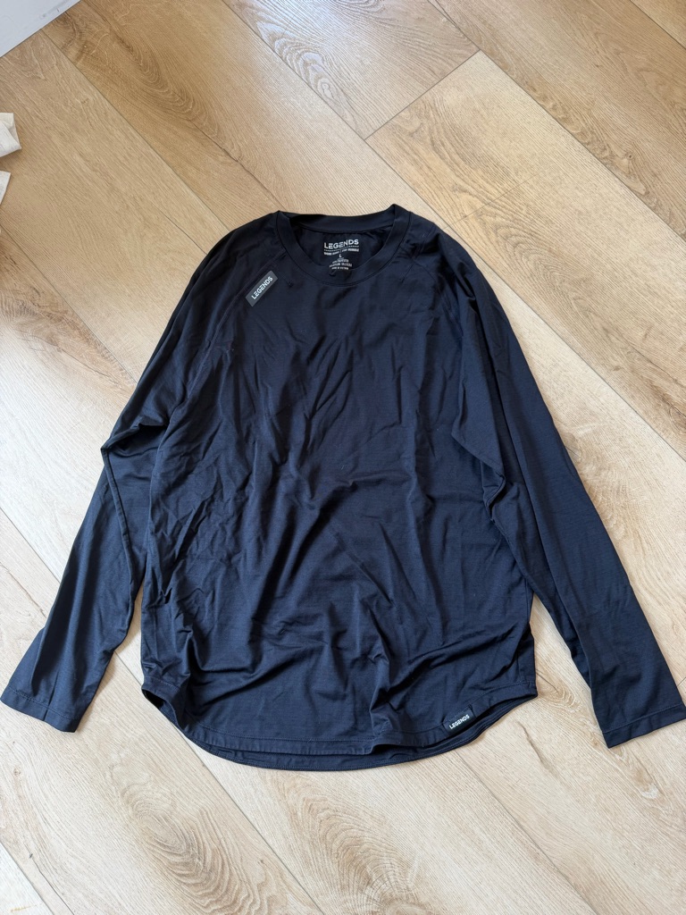 Men’s Long-Sleeve Crew Neck Fitness Shirt - Black